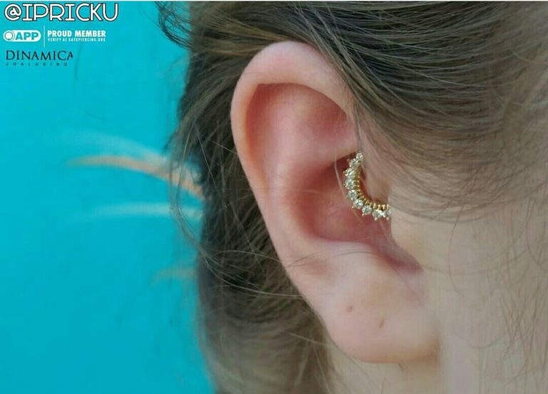 Daith Piercing
