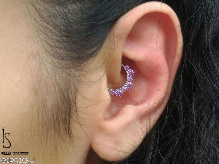 Daith Piercing