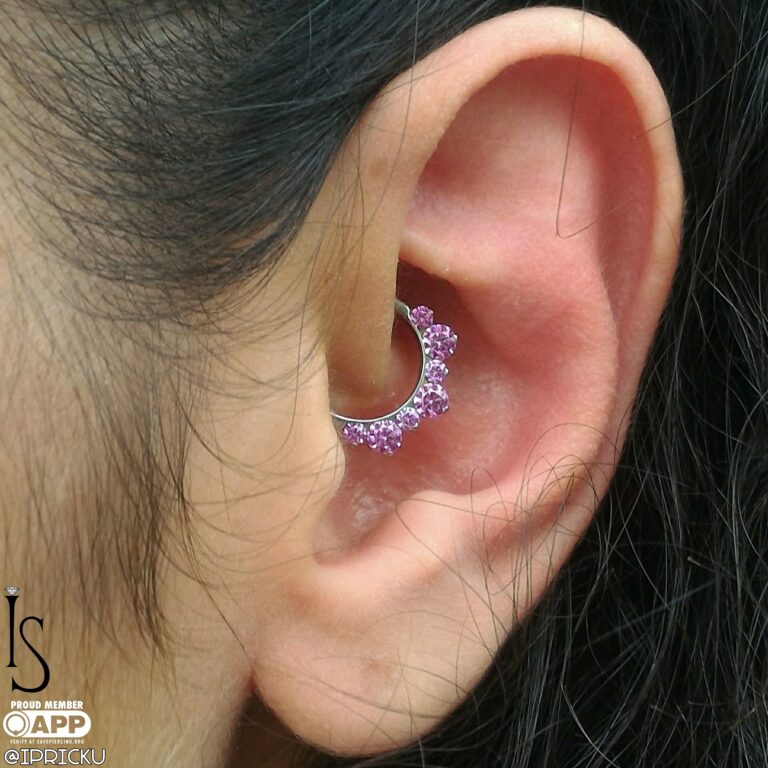 Daith Piercing