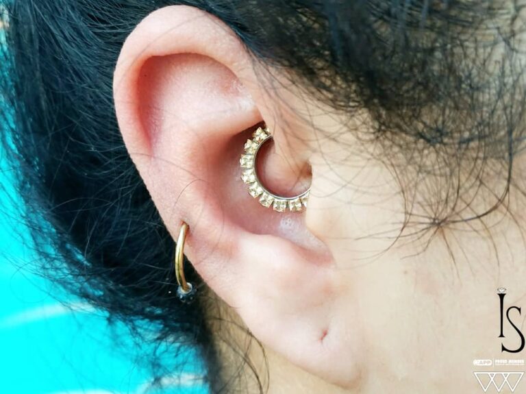 Daith Piercing
